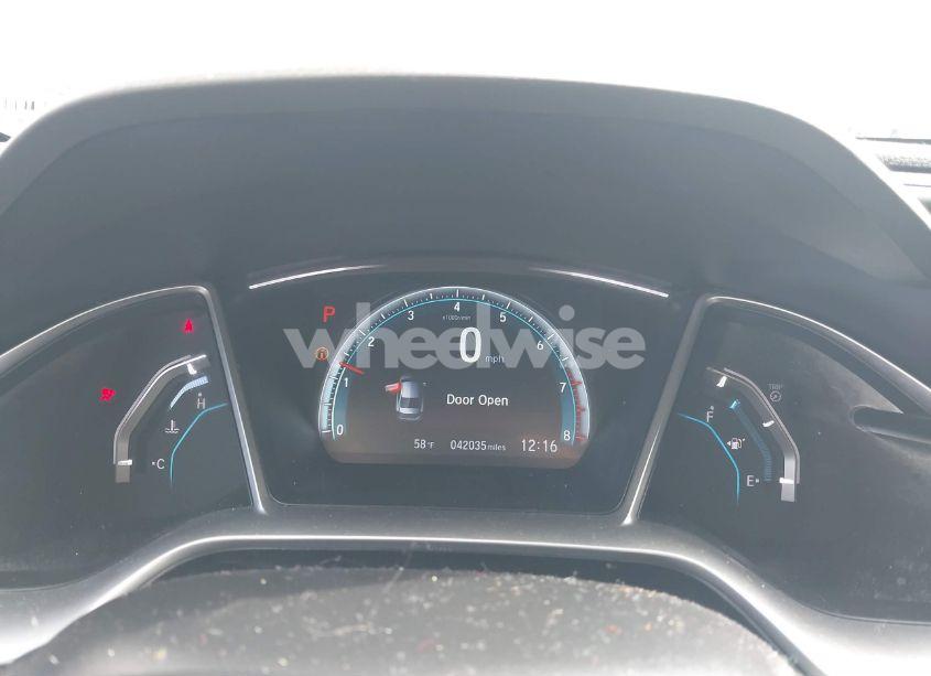 Photo 7 of 2018 Honda Civic EX (VIN 2HGFC2F76JH604183)