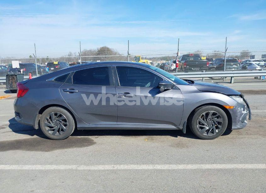 Photo 13 of 2016 Honda Civic EX (VIN 2HGFC2F77GH501136)