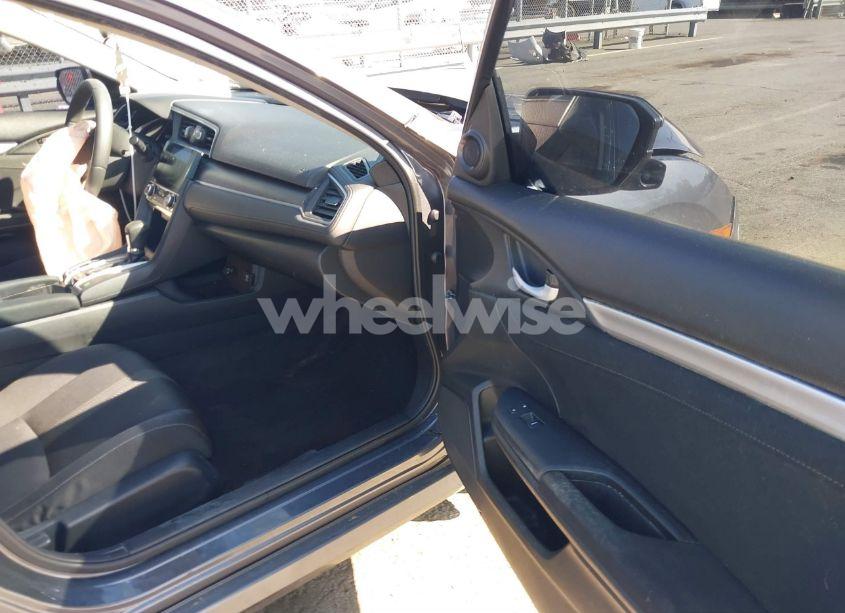 Photo 5 of 2016 Honda Civic EX (VIN 2HGFC2F77GH501136)