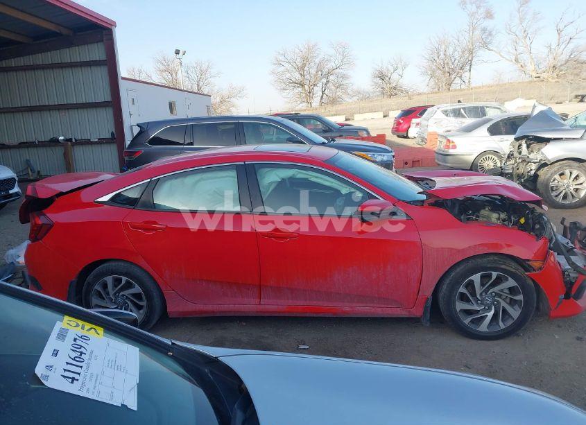 Photo 14 of 2016 Honda Civic EX (VIN 2HGFC2F77GH526814)