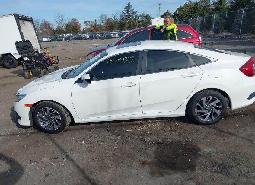 Photo 14 of 2016 Honda Civic EX (VIN 2HGFC2F77GH553298)