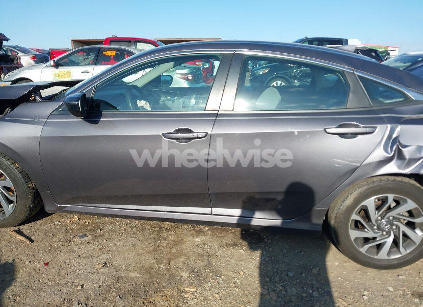Photo 15 of 2017 Honda Civic EX (VIN 2HGFC2F77HH567347)