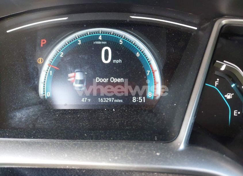 Photo 16 of 2017 Honda Civic EX (VIN 2HGFC2F77HH567347)