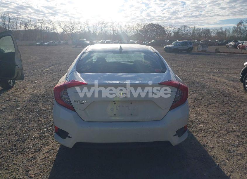 Photo 16 of 2018 Honda Civic EX (VIN 2HGFC2F77JH507588)