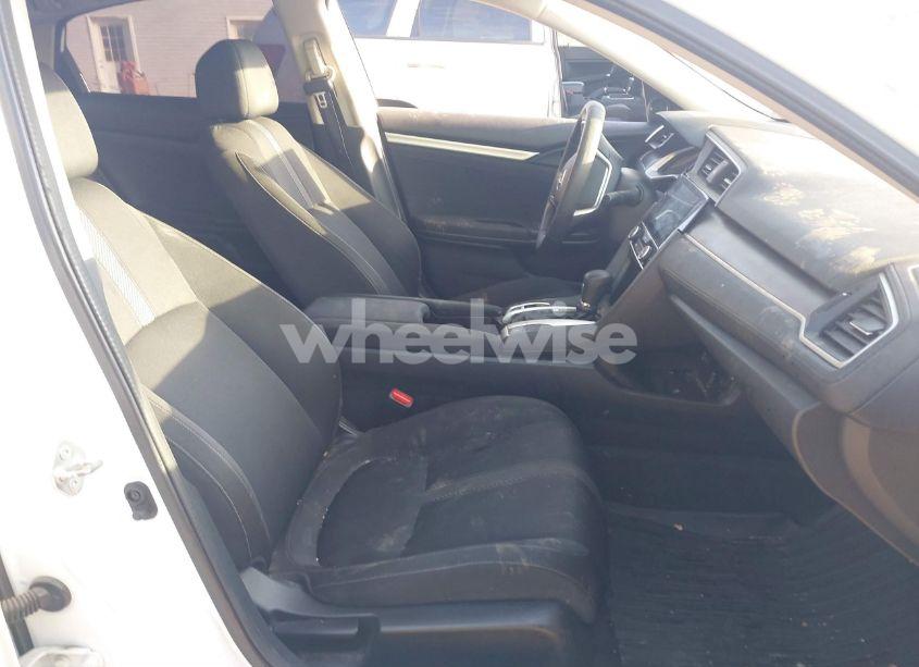 Photo 5 of 2018 Honda Civic EX (VIN 2HGFC2F77JH507588)