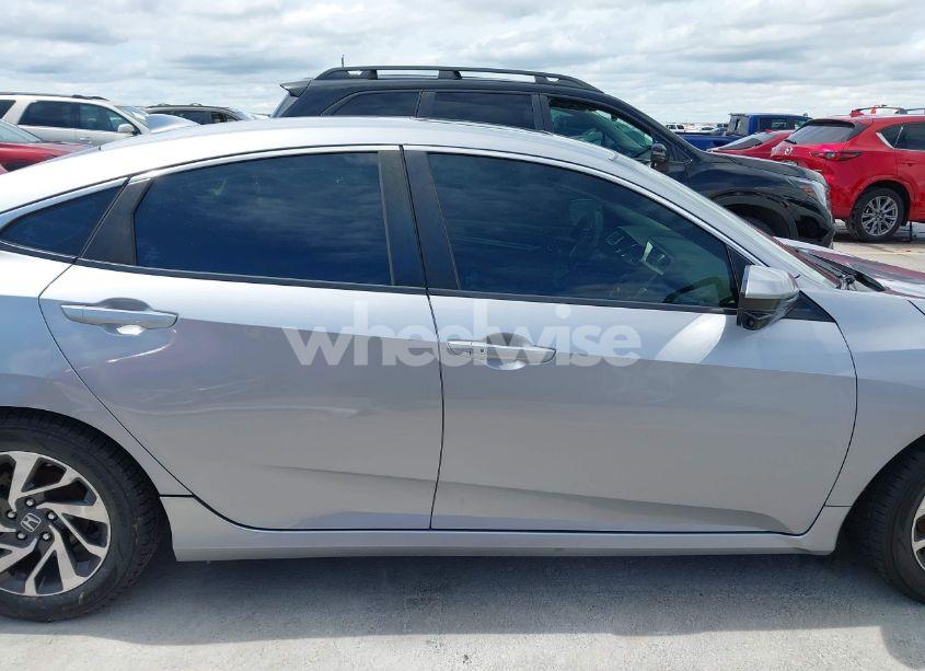Photo 14 of 2018 Honda Civic EX (VIN 2HGFC2F77JH508465)