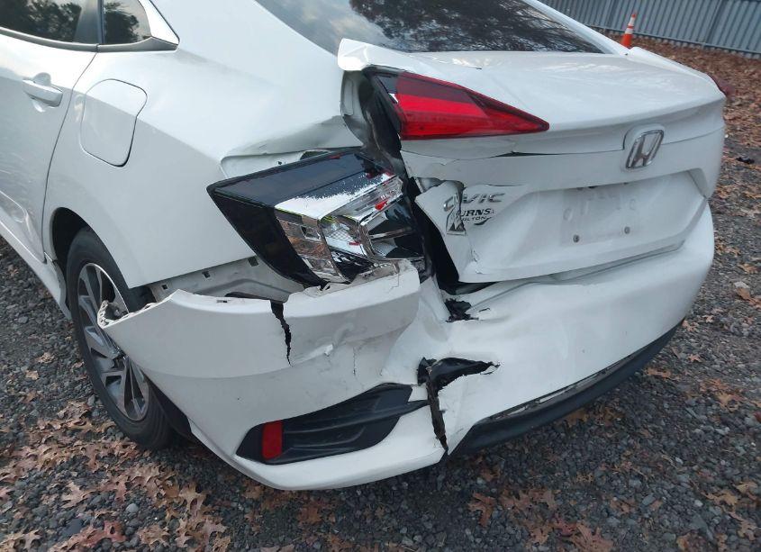 Photo 6 of 2018 Honda Civic EX (VIN 2HGFC2F77JH512399)