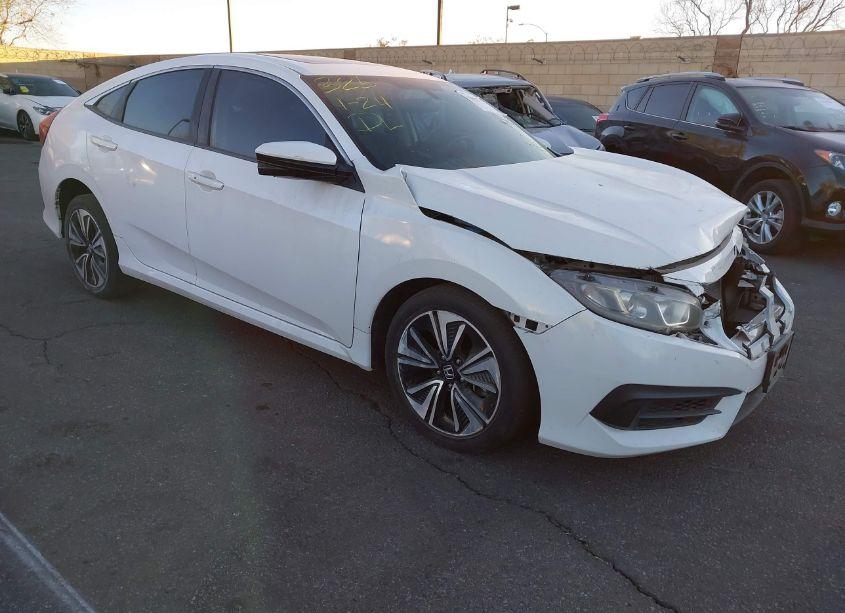 2018 Honda Civic EX (VIN 2HGFC2F77JH525167) main photo