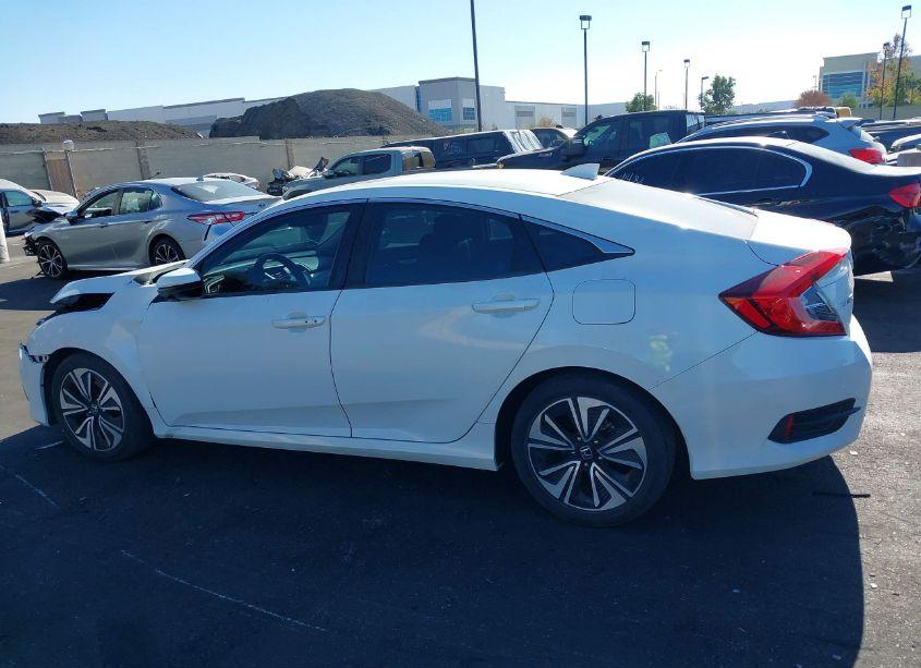 Photo 14 of 2018 Honda Civic EX (VIN 2HGFC2F77JH525167)