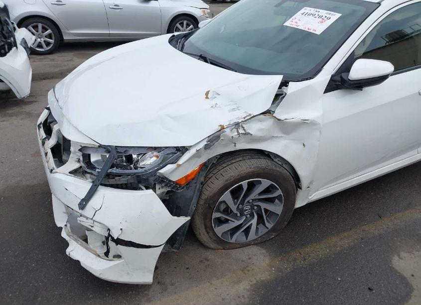 Photo 6 of 2018 Honda Civic EX (VIN 2HGFC2F77JH526514)