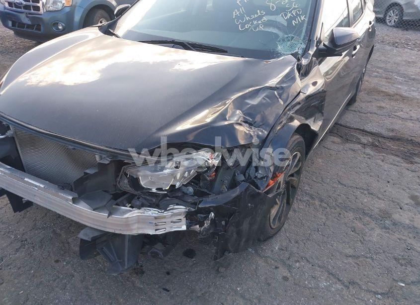 Photo 6 of 2018 Honda Civic EX (VIN 2HGFC2F77JH530448)