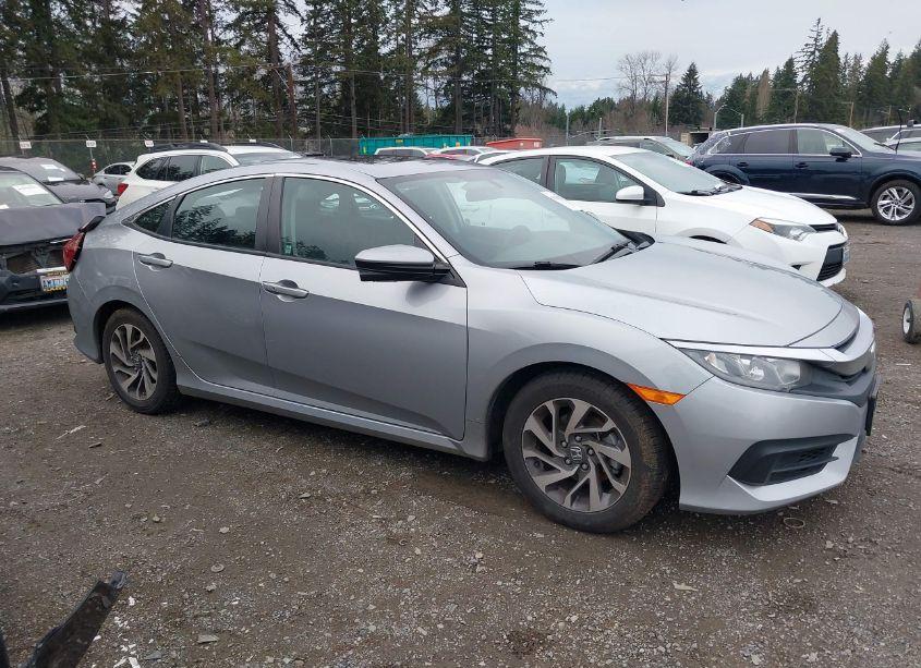 Photo 13 of 2018 Honda Civic EX (VIN 2HGFC2F77JH538808)