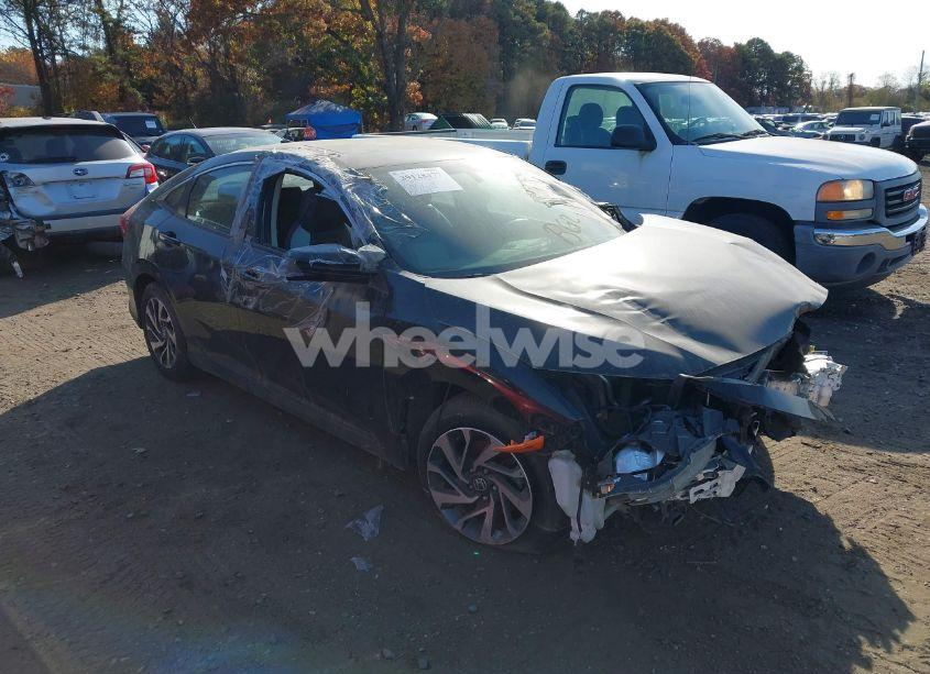 2018 Honda Civic EX (VIN 2HGFC2F77JH545225) main photo