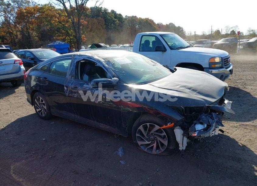 Photo 13 of 2018 Honda Civic EX (VIN 2HGFC2F77JH545225)