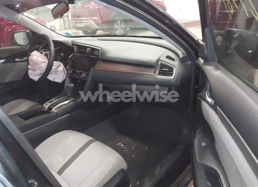 Photo 5 of 2018 Honda Civic EX (VIN 2HGFC2F77JH556239)