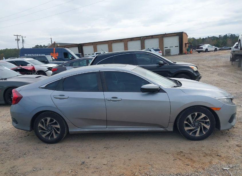 Photo 13 of 2018 Honda Civic EX (VIN 2HGFC2F77JH577849)