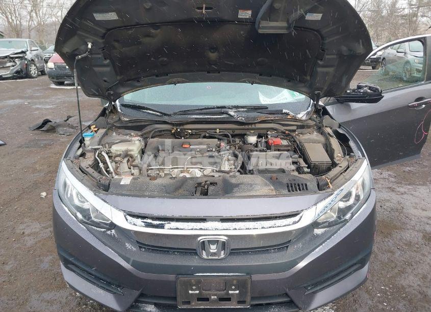 Photo 10 of 2018 Honda Civic EX (VIN 2HGFC2F77JH580802)