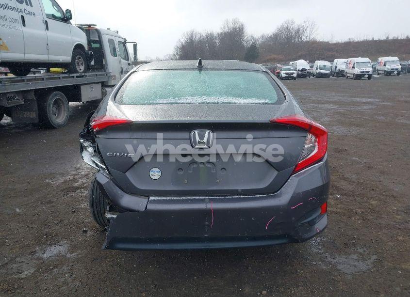 Photo 17 of 2018 Honda Civic EX (VIN 2HGFC2F77JH580802)