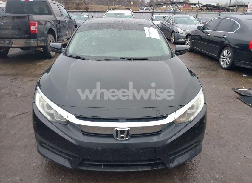 Photo 12 of 2018 Honda Civic EX (VIN 2HGFC2F77JH605892)