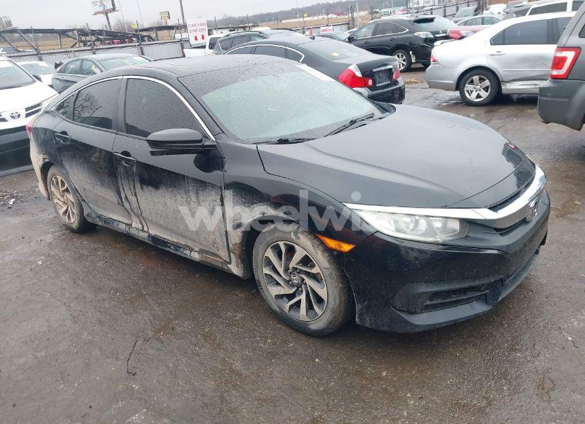 Photo 13 of 2018 Honda Civic EX (VIN 2HGFC2F77JH605892)