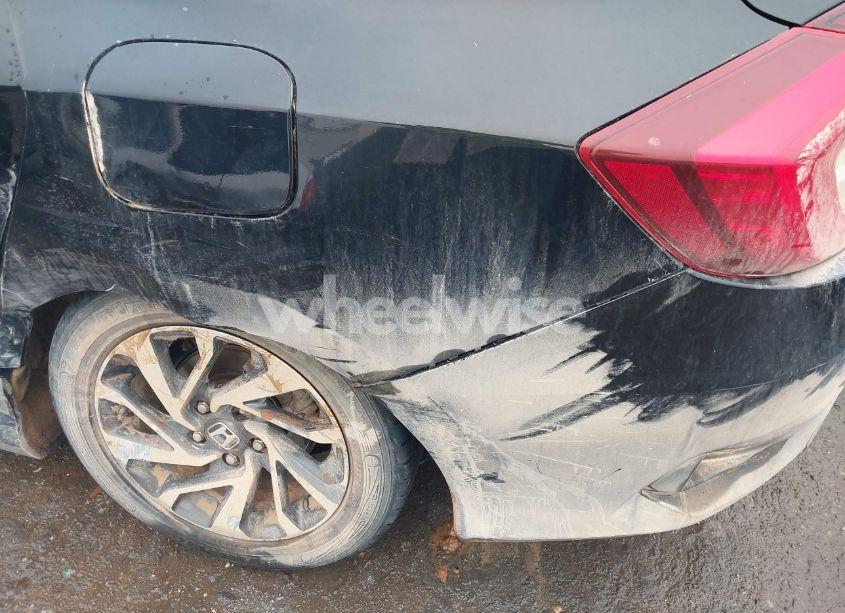 Photo 6 of 2018 Honda Civic EX (VIN 2HGFC2F77JH605892)