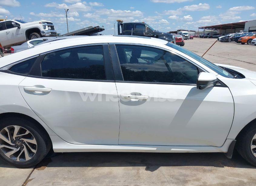 Photo 14 of 2016 Honda Civic EX (VIN 2HGFC2F78GH555397)