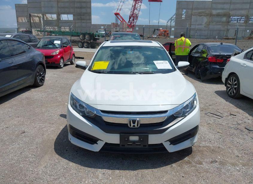 Photo 13 of 2017 Honda Civic EX (VIN 2HGFC2F78HH505777)