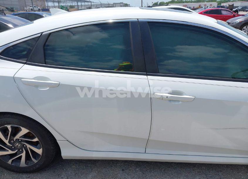 Photo 14 of 2017 Honda Civic EX (VIN 2HGFC2F78HH505777)