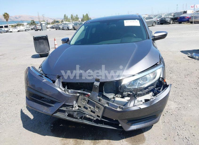 Photo 13 of 2018 Honda Civic EX (VIN 2HGFC2F78JH540230)