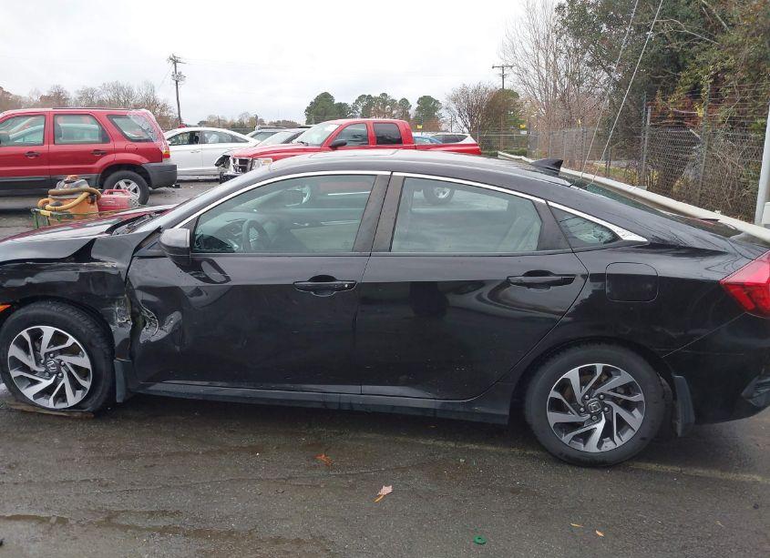 Photo 14 of 2018 Honda Civic EX (VIN 2HGFC2F78JH566116)