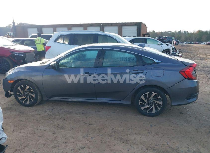 Photo 14 of 2018 Honda Civic EX (VIN 2HGFC2F78JH583501)