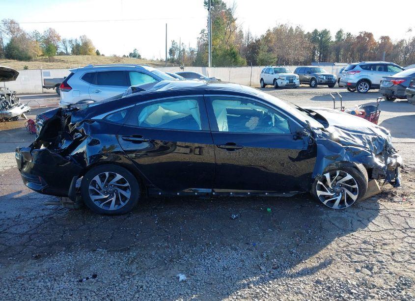 Photo 13 of 2018 Honda Civic EX (VIN 2HGFC2F78JH590979)