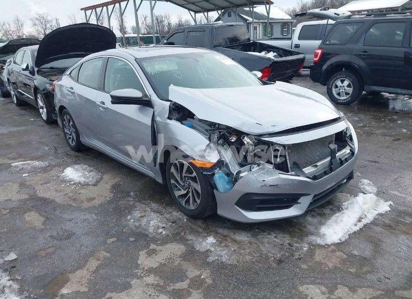 2018 Honda Civic EX (VIN 2HGFC2F78JH596748) main photo