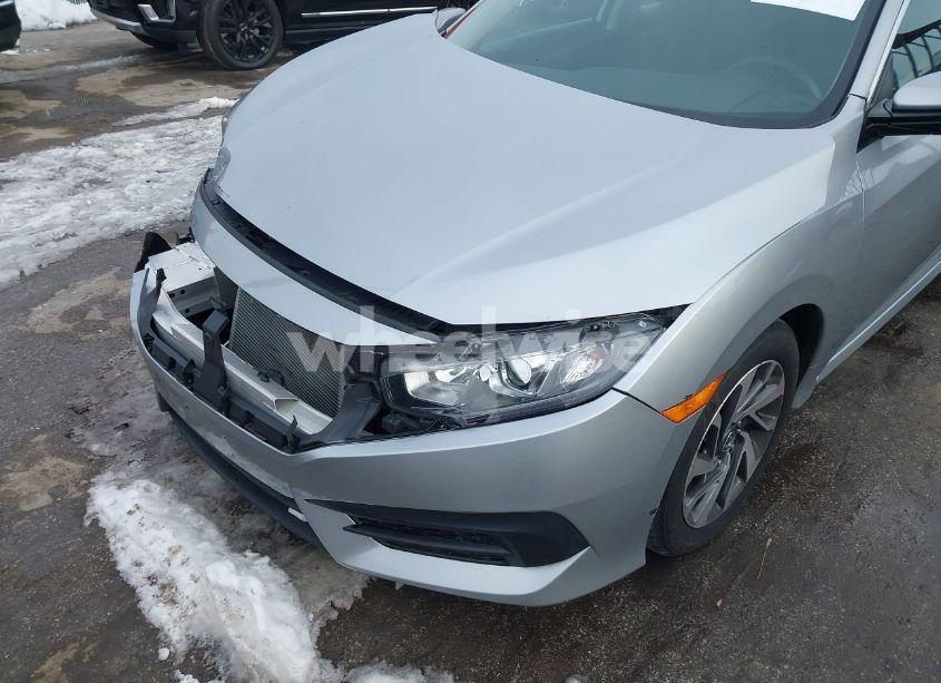 Photo 17 of 2018 Honda Civic EX (VIN 2HGFC2F78JH596748)