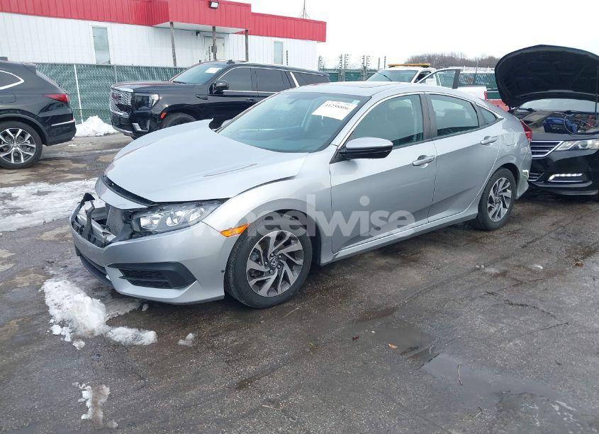 Photo 2 of 2018 Honda Civic EX (VIN 2HGFC2F78JH596748)