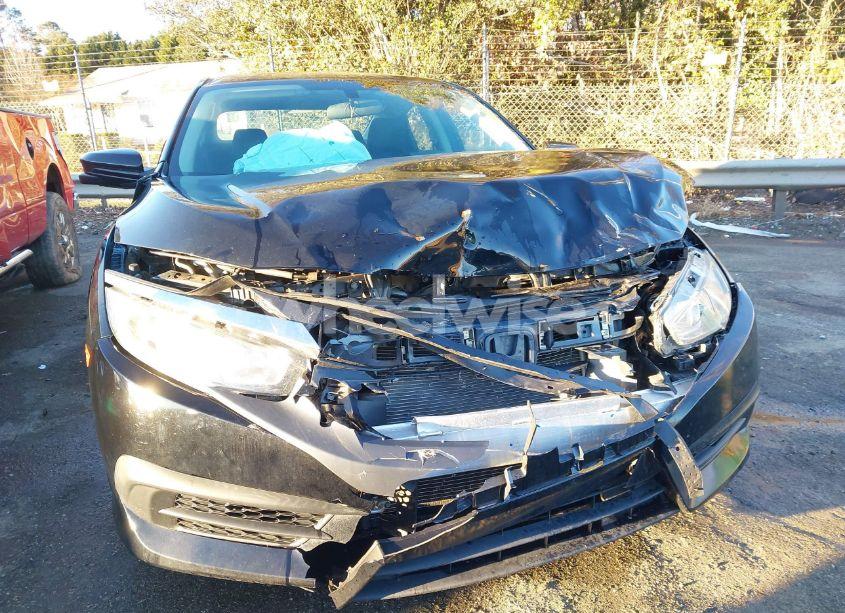 Photo 6 of 2018 Honda Civic EX (VIN 2HGFC2F78JH601320)