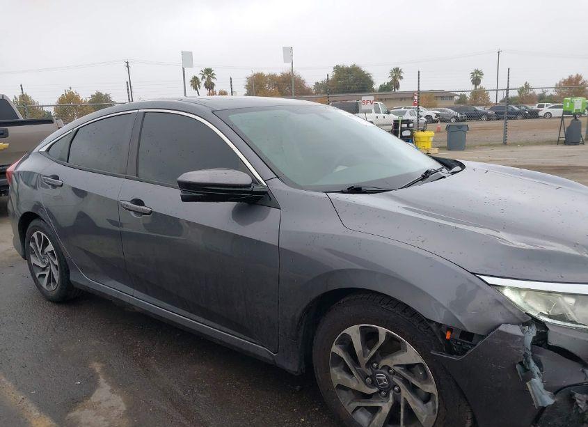 Photo 13 of 2018 Honda Civic EX (VIN 2HGFC2F78JH605156)