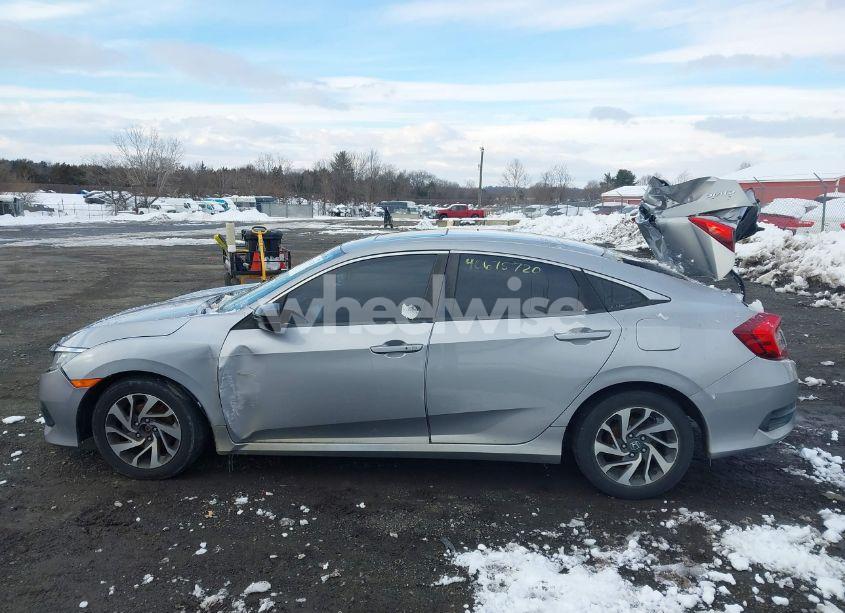 Photo 13 of 2016 Honda Civic EX (VIN 2HGFC2F79GH519900)