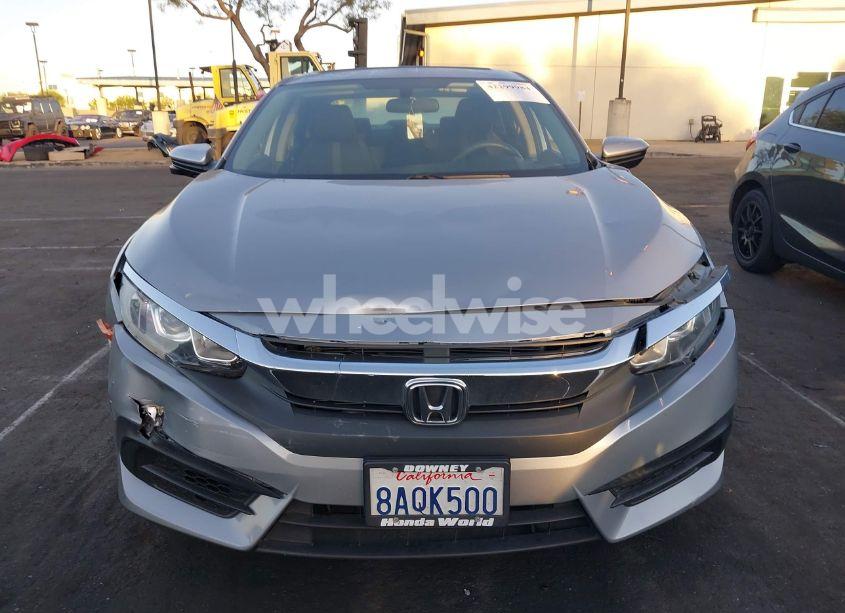 Photo 12 of 2018 Honda Civic EX (VIN 2HGFC2F79JH502652)