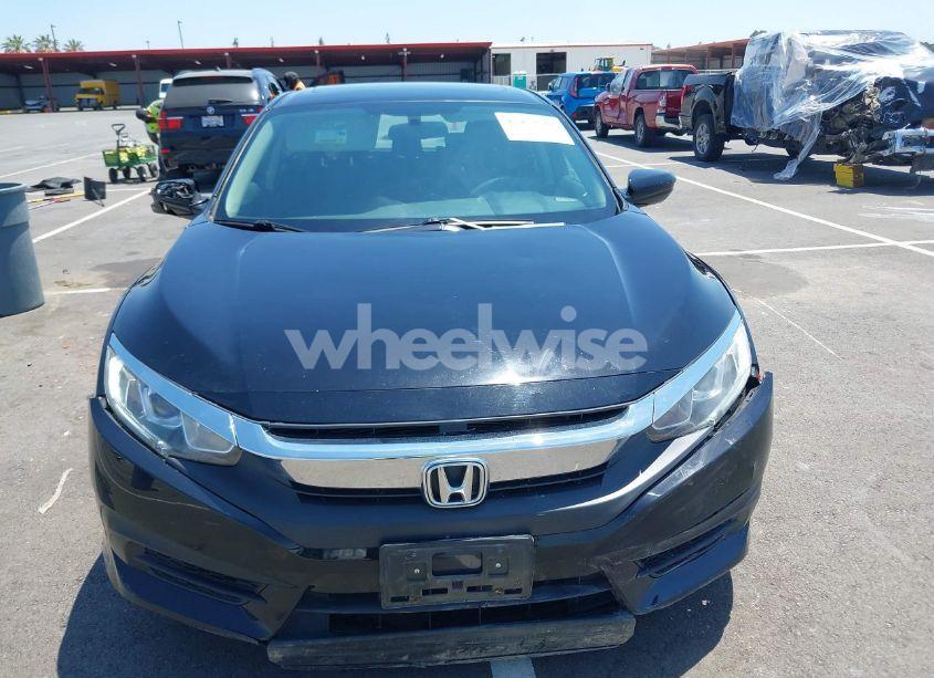 Photo 12 of 2018 Honda Civic EX (VIN 2HGFC2F79JH518723)