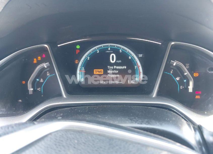 Photo 7 of 2018 Honda Civic EX (VIN 2HGFC2F79JH518723)