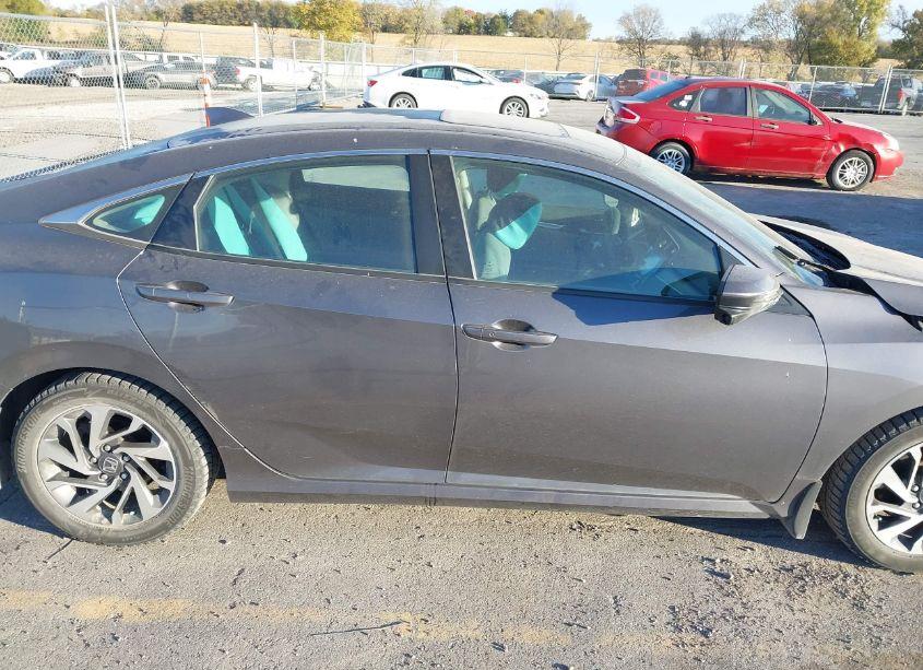 Photo 14 of 2018 Honda Civic EX (VIN 2HGFC2F79JH520620)