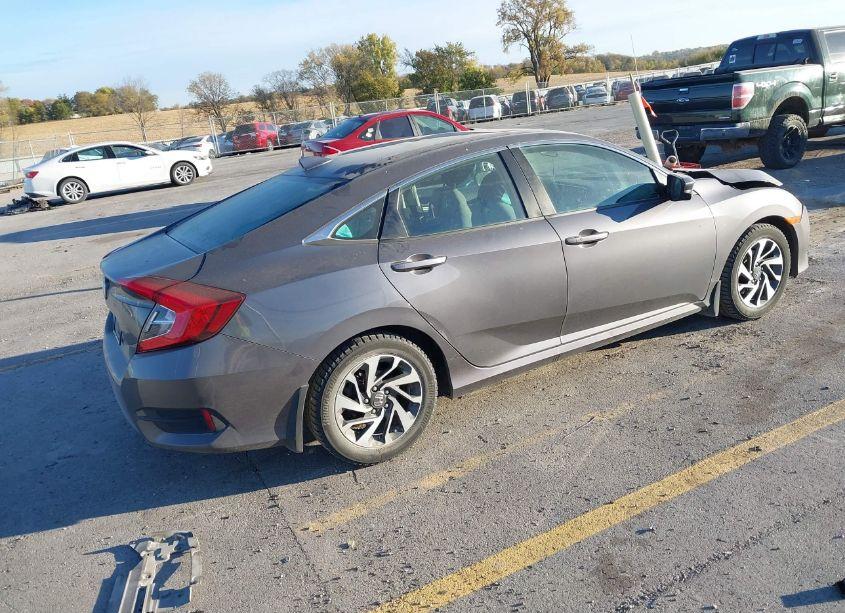 Photo 4 of 2018 Honda Civic EX (VIN 2HGFC2F79JH520620)