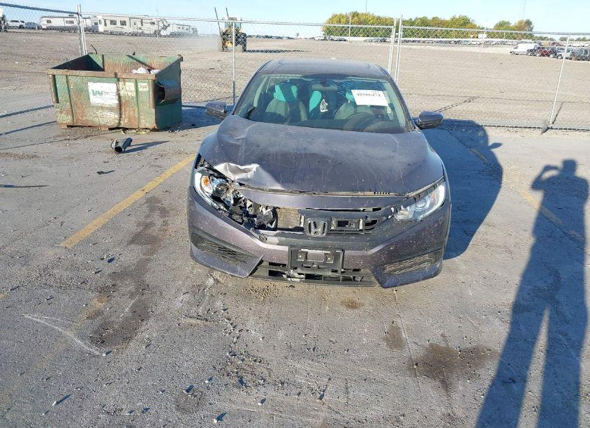 Photo 6 of 2018 Honda Civic EX (VIN 2HGFC2F79JH520620)