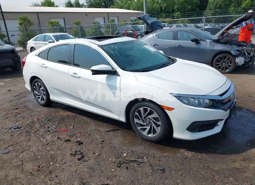 2018 Honda Civic EX (VIN 2HGFC2F79JH532184) main photo