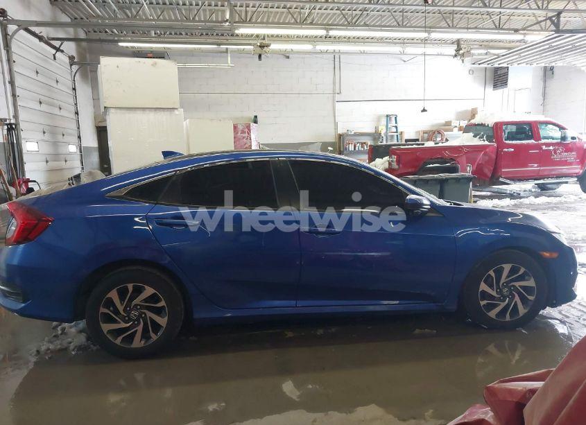 Photo 13 of 2018 Honda Civic EX (VIN 2HGFC2F79JH532797)
