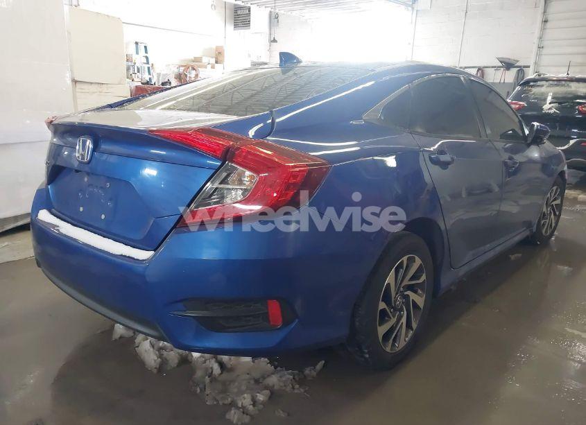 Photo 4 of 2018 Honda Civic EX (VIN 2HGFC2F79JH532797)