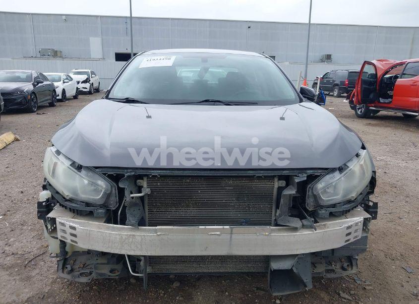 Photo 19 of 2018 Honda Civic EX (VIN 2HGFC2F79JH532881)