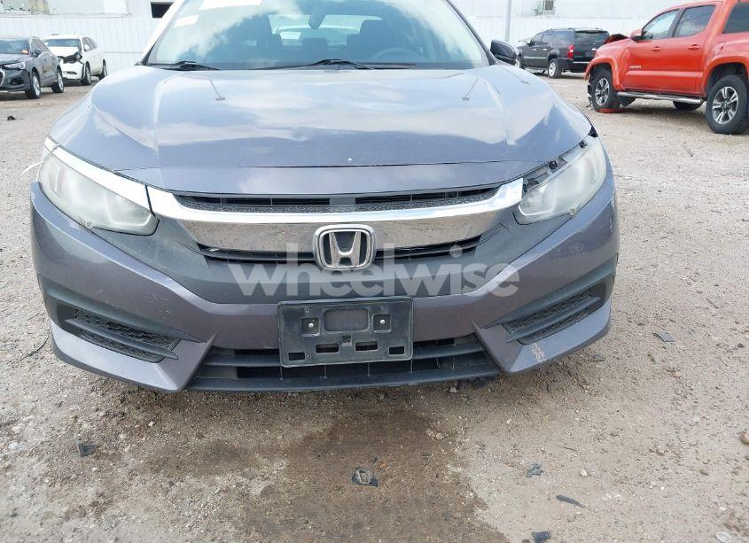 Photo 20 of 2018 Honda Civic EX (VIN 2HGFC2F79JH532881)