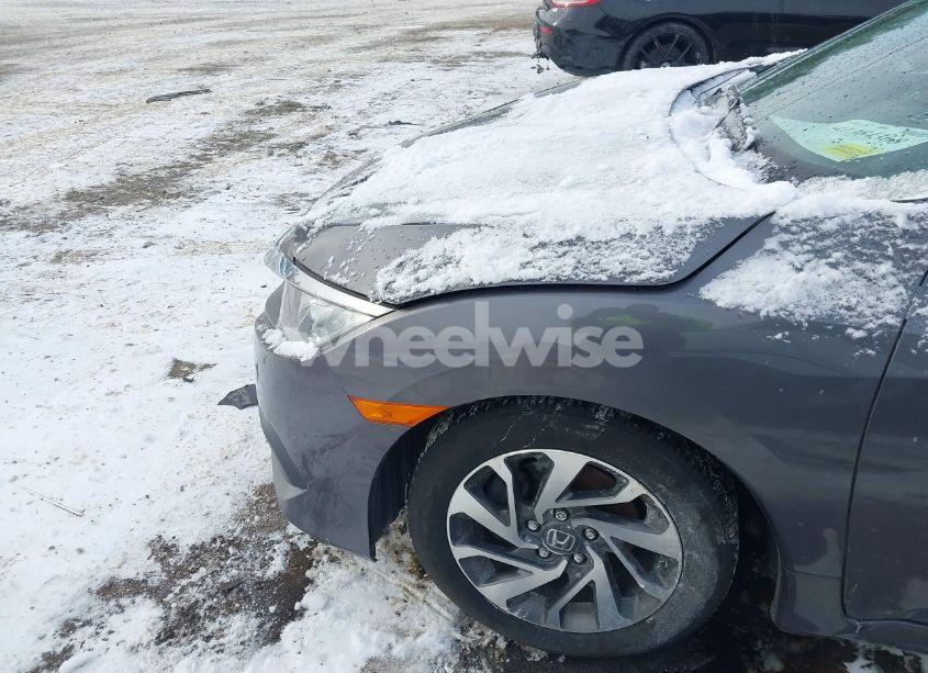 Photo 6 of 2018 Honda Civic EX (VIN 2HGFC2F79JH545842)